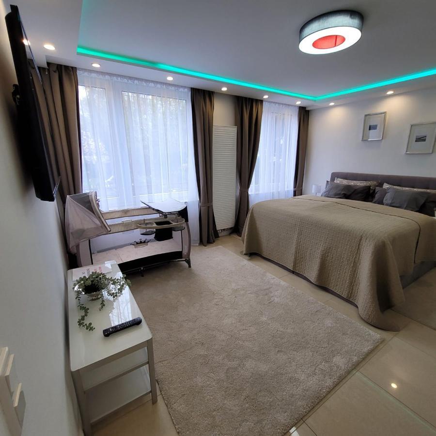 3 Zimmer Wohnung - Keine Party Wohnung ! 6 Personen Dusseldorf Exterior photo